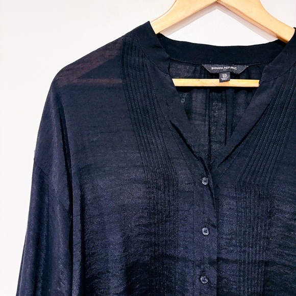 BANANA REPUBLIC Black semi-sheer blouse - Picture 3 of 8